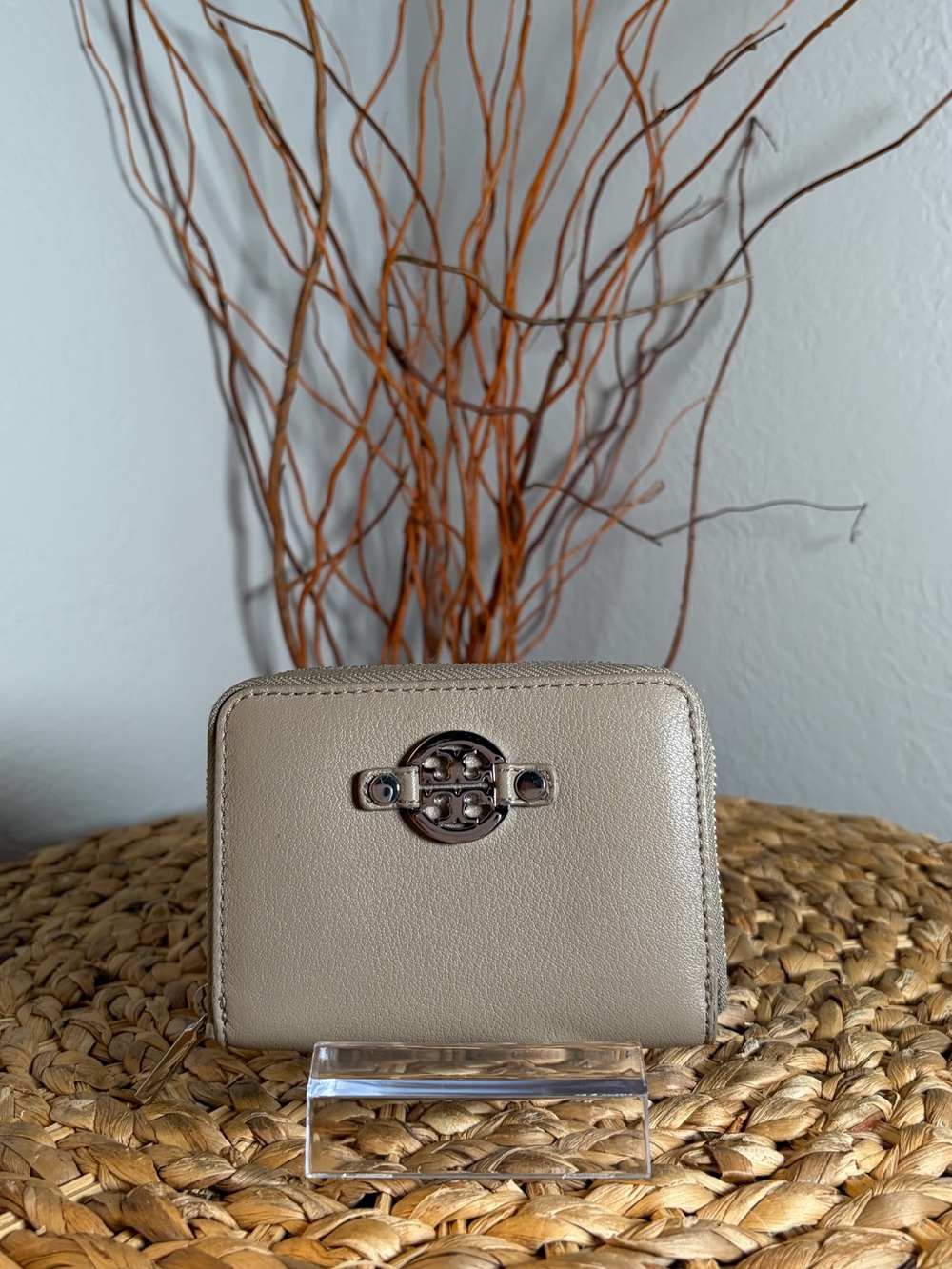 TORY BURCH PEBBLED LEATHER POCKET WALLET